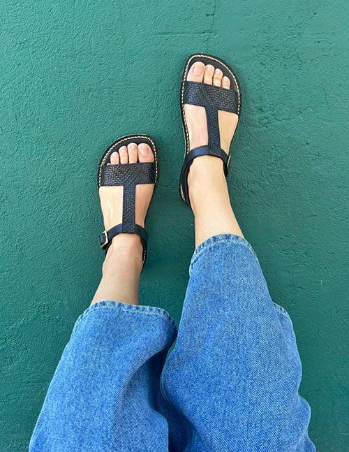 SANDALIA CAIQUEN NEGRA MUJER