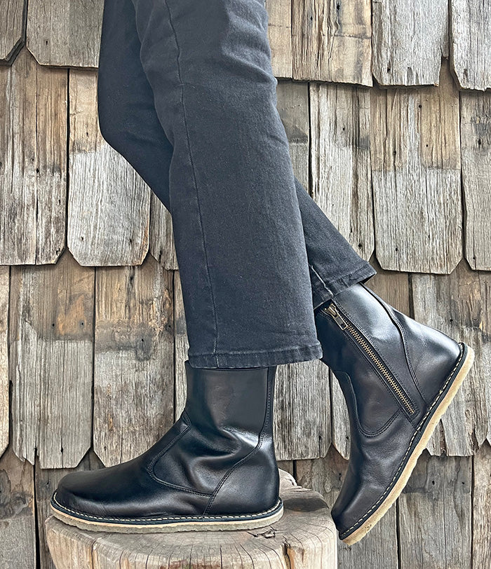 BOTA LLAMA NEGRA MUJER