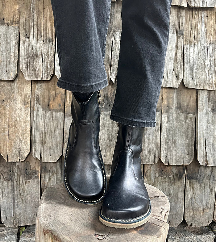 BOTA LLAMA NEGRA MUJER