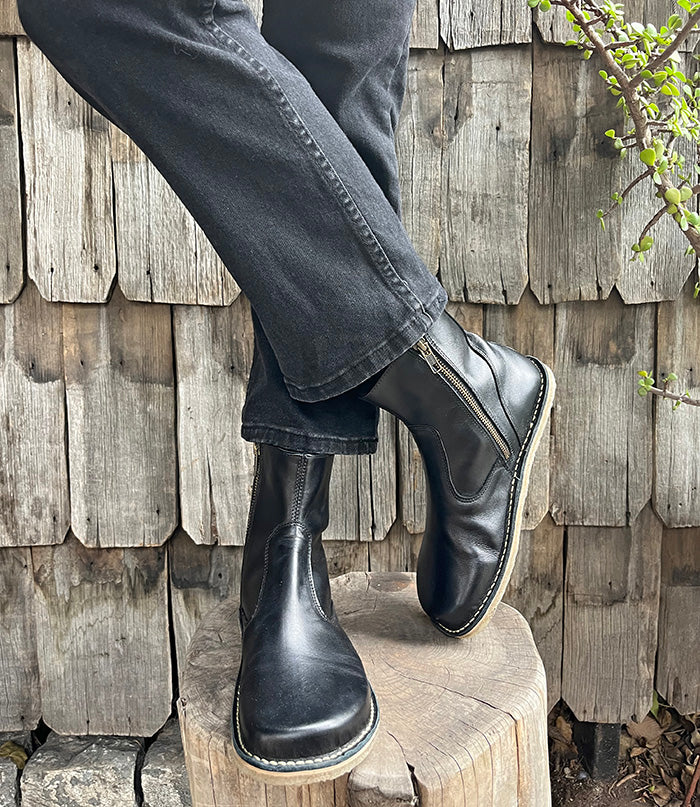 BOTA LLAMA NEGRA MUJER