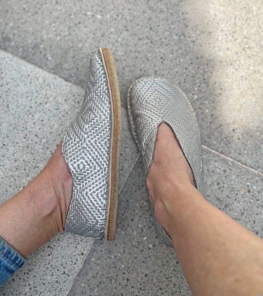 ZAPATO GACELA MEX PLATA MUJER