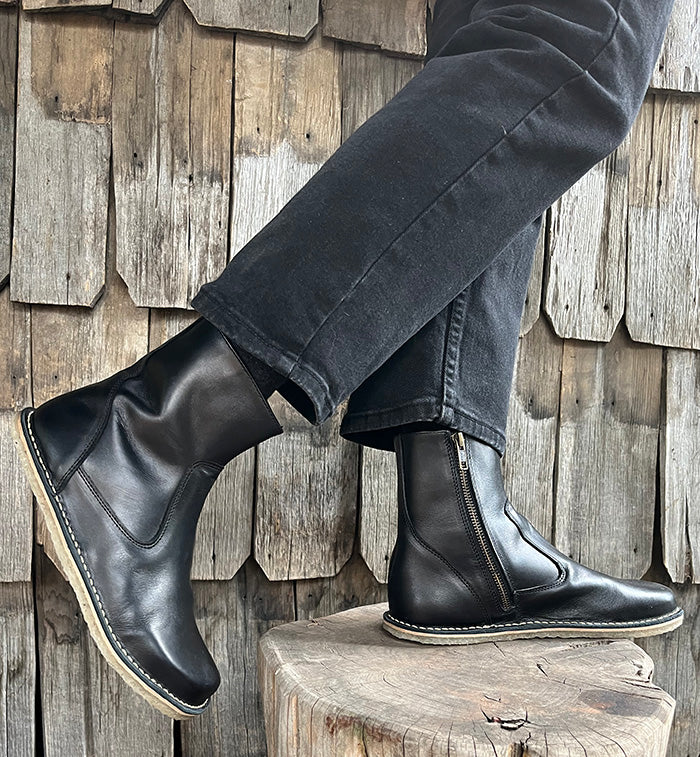 BOTA LLAMA NEGRA MUJER
