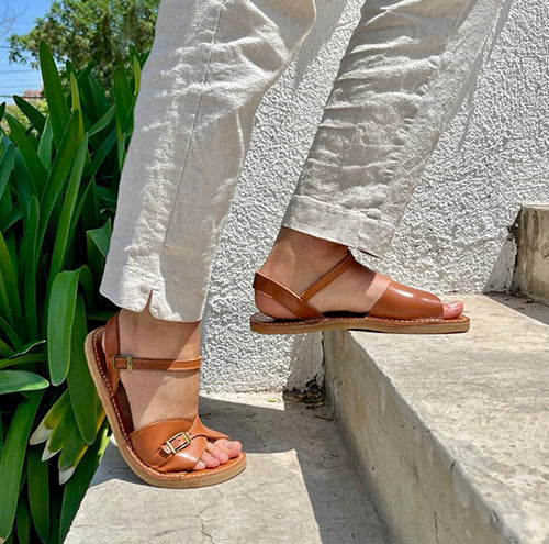 SANDALIA LOICA CARAMELO MUJER