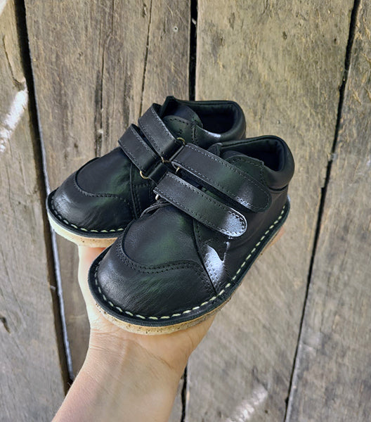 ZAPATILLA ESCOLAR NEGRA NIÑOS
