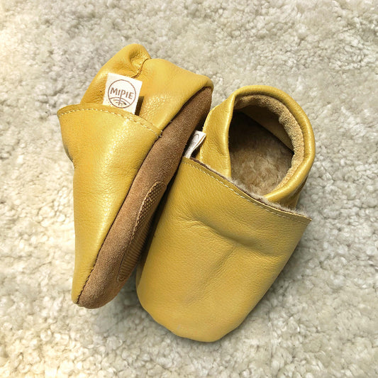 PANTUFLA MOSTAZA NIÑOS